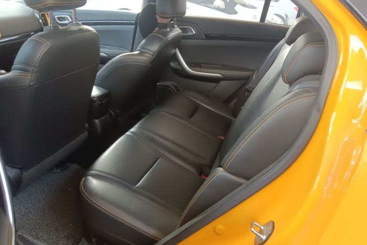 Used Dongfeng Aeolus AX4 2017 1.4T DCT Trendy & Stylish Model
