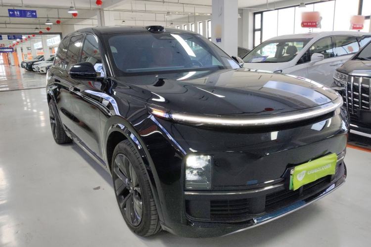 Used Li Auto L9 2023 Pro Model Front Right 45 Deg