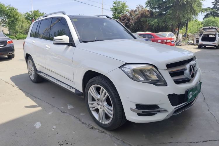 Used Mercedes-Benz GLK-Class 2014 GLK 200 Standard Model Front Right 45 Deg
