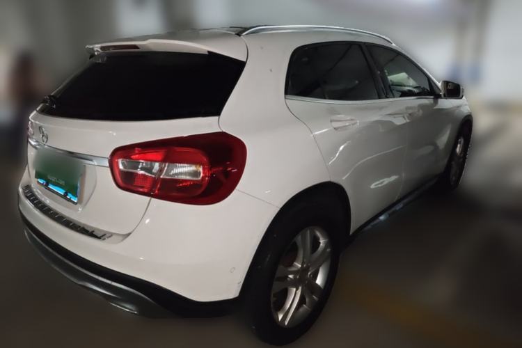 Used Mercedes-Benz GLA 2015 GLA 200 Sport Edition Rear Right 45 Deg