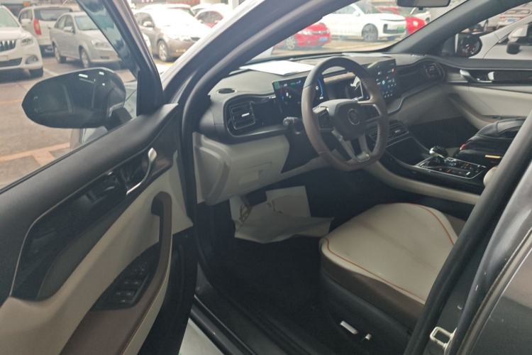 Used BYD Qin PLUS 2023 Champion Edition DM-i 55KM Leading Model
