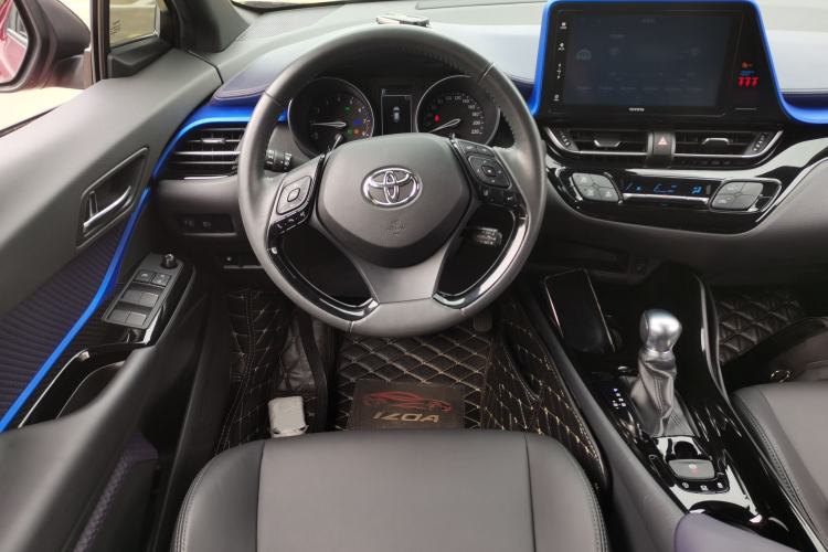 Used Toyota IZOA 2018 2.0L Yichi Version China VI Standard