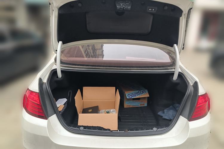 Used BMW 5 Series 2015 535Li Leading Model