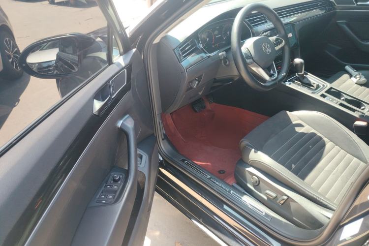 Used Volkswagen Magotan 2021 330TSI DSG 30th Anniversary Edition Driver Seat