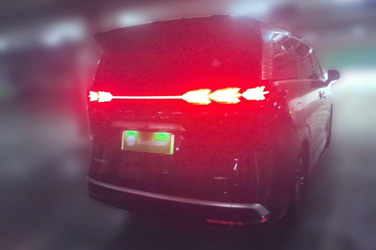 Used Denza D9 2024 DM-i 970 Luxury Model
