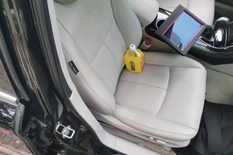 Used Infiniti Q50L 2015 2.0T Luxury Edition
