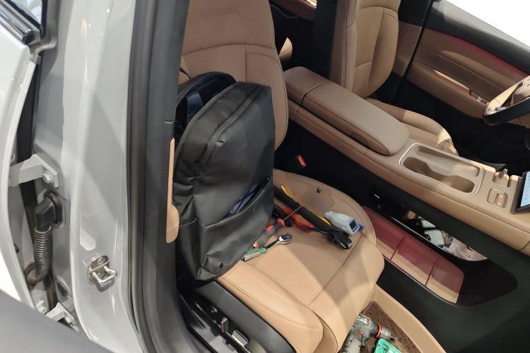 Used Nio ES6 2024 75 kWh Right Front Seat