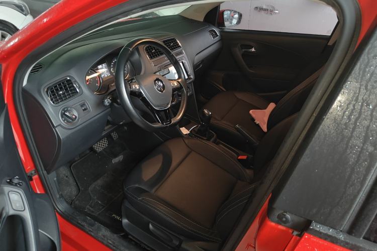 Used Volkswagen Polo 2016 1.6L Automatic Comfort Model Left Front Seat