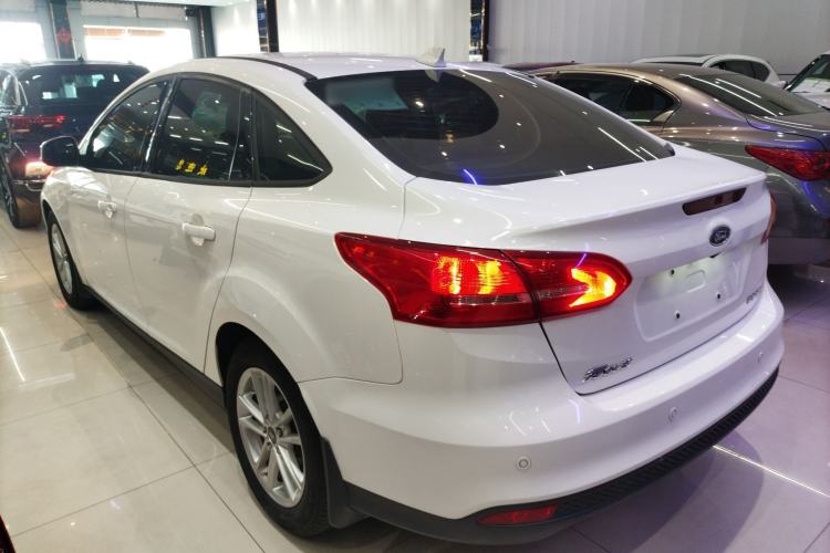 Used Ford Focus 2018 Sedan Classic 1.6L Automatic Trendy SmartDrive Edition