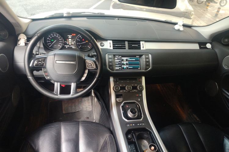 Used Land Rover Range Evoque 2014 2.0T 5-Door Ignite Edition Center Console