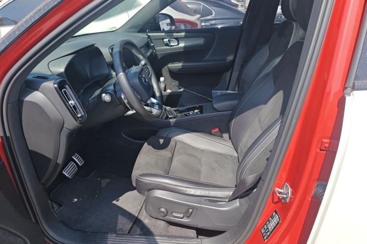 Used Volvo XC40 2020 T4 Four-Wheel Drive Smart & Sporty Edition Left Front Seat