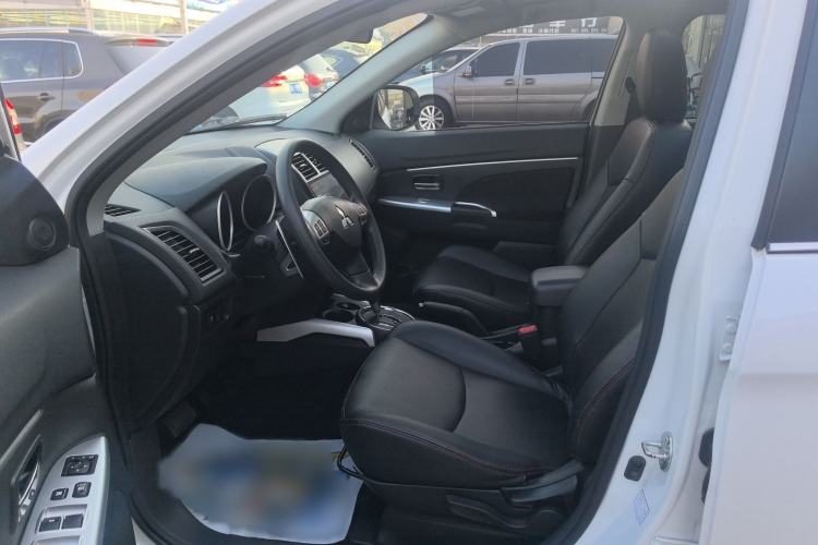 Used Mitsubishi ASX 2015 2.0L CVT Four-Wheel Drive Premium Edition