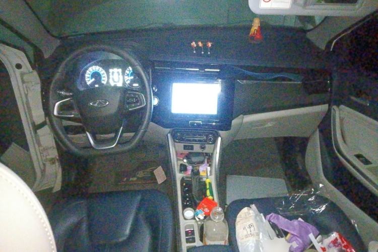 Used Chery Tiggo 3X 2023 1.5L CVT Fashion Edition Center Console