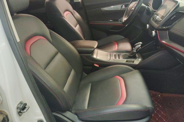 Used CHANGAN CS55 2018 1.5T Automatic Colorful Edition China V Standard
