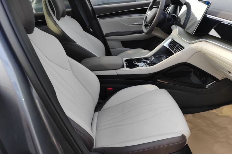 Used BYD Song PLUS New Energy 2025 DM-i Intelligent Driving 112KM Prestige Model Right Front Seat