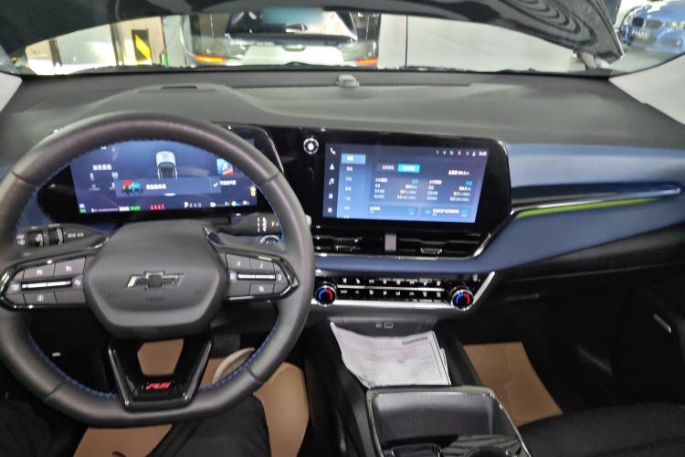 Used Chevrolet Equinox Plus 2024 102km RS Ultimate Edition
