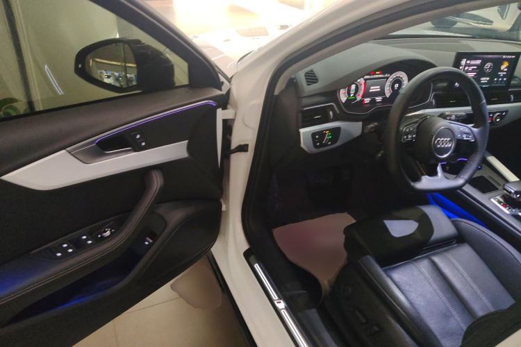 Used Audi A4L 2022 40 TFSI Luxury Dynamic Model Driver Seat