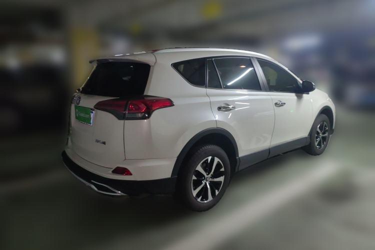 Used Toyota RAV4 2016 2.0L CVT Two-Wheel Drive Fashion Edition China V Standard