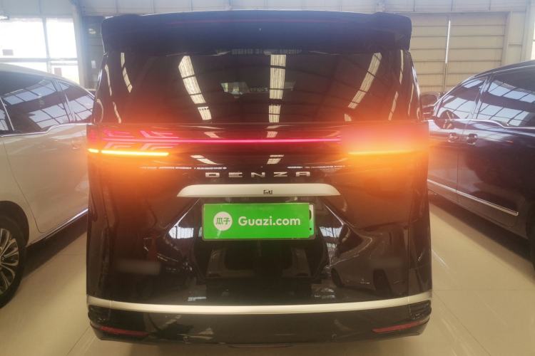 Used Denza D9 2024 DM-i 980 Four-Wheel Drive Prestige Model
