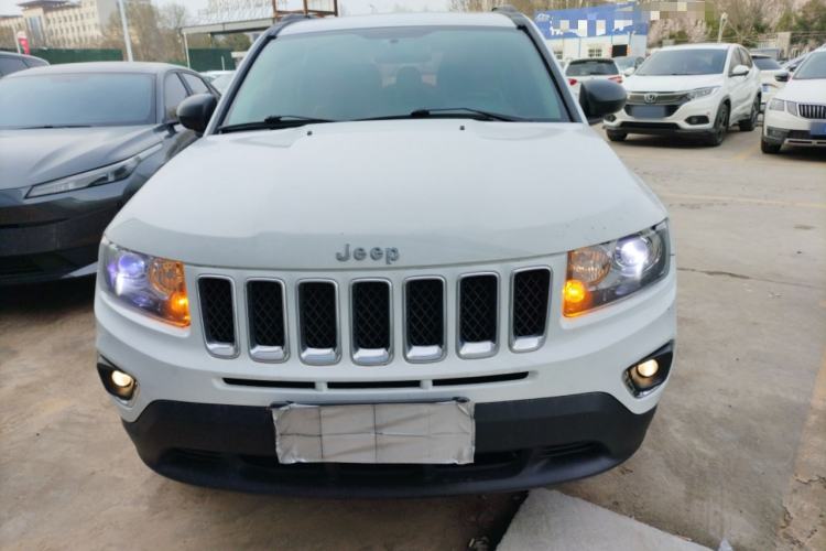 Used Jeep Compass 2015 2.0L two-wheel drive sport version