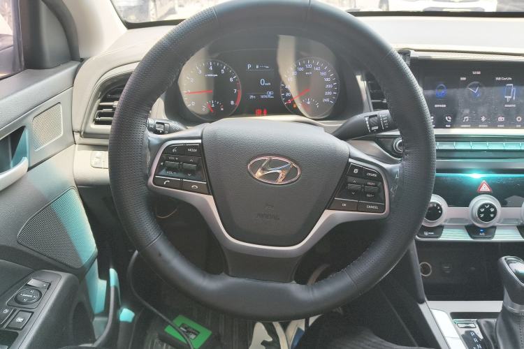 Used Hyundai Elantra (6th Generation / Lingdong) 2020 1.5L CVT Smart & Stylish – Elite Version Steering Wheel