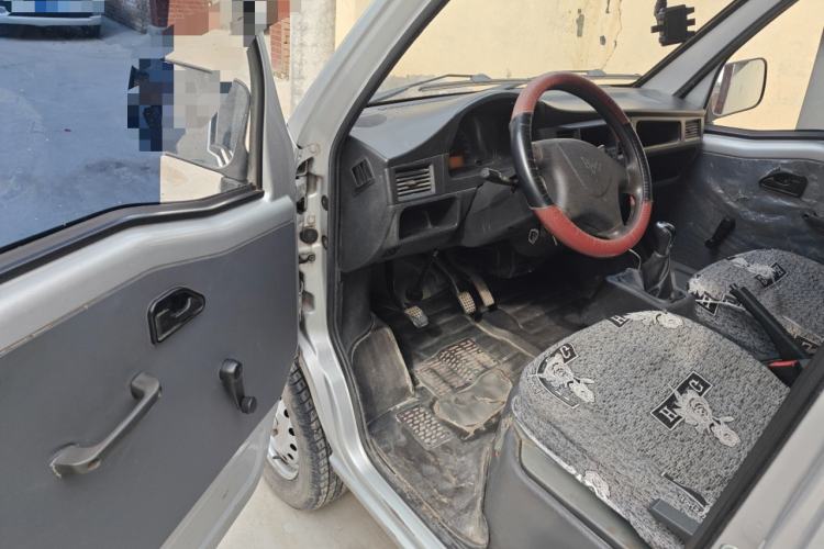 Used Wuling Zhiguang 2020 1.2L Practical Model China VI LSI