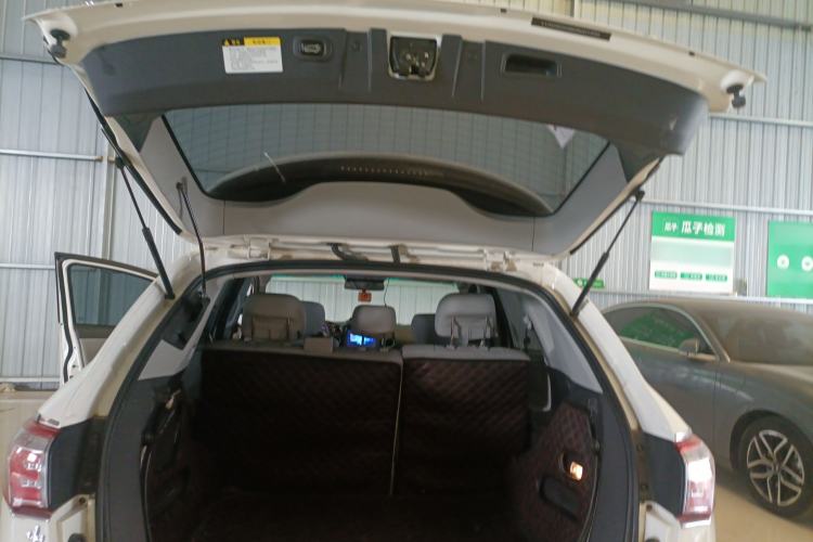 Used Luxgen Great 7 SUV 2014 2.2T Two-Wheel-Drive Smart Version