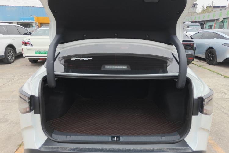 Used Toyota bZ3 2024 517 km Elite PRO Trunk