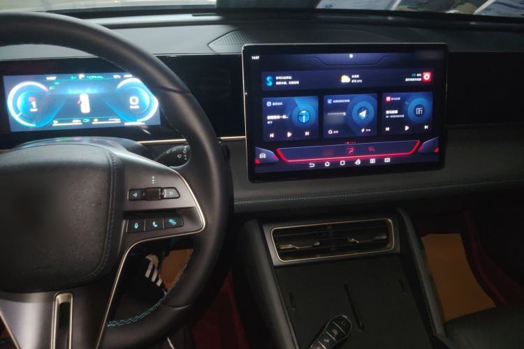 Used BYD Qin L 2024 DM-i 80KM Beyond Model Center Console