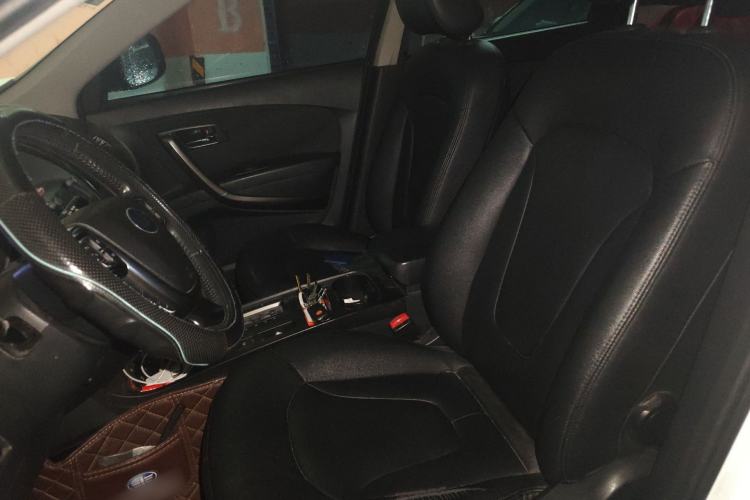 Used Bestune X80 2015 2.0L automatic comfort version
