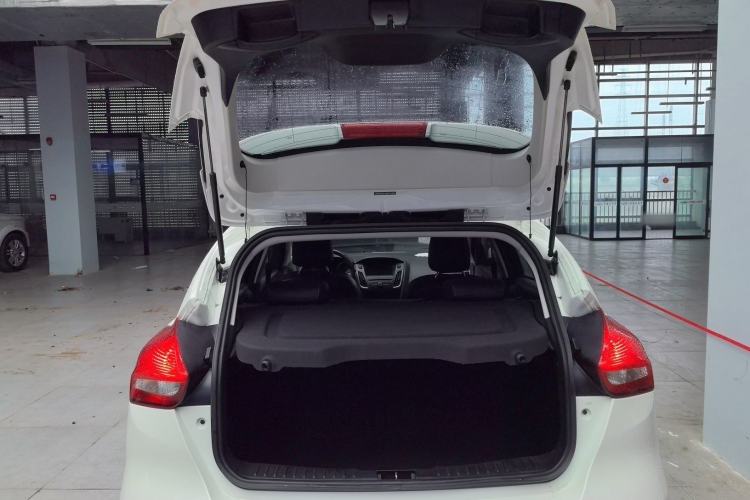 Used Ford Focus 2015 Hatchback EcoBoost 180 Automatic Elite Model Trunk