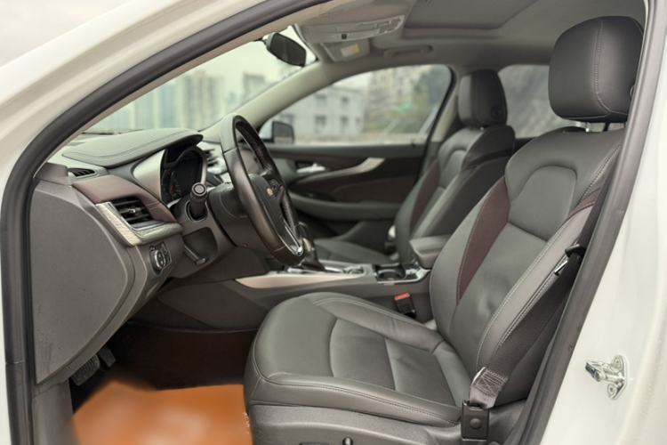 Used Chevrolet Malibu 2018 530T Automatic Luxury Edition Interior 2