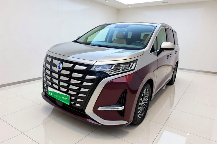 Used Denza D9 2022 DM-i 1040 Prestige Model