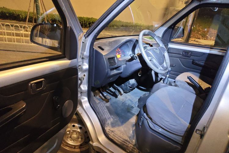 Used Wuling Rongguang 2012 1.5L Extended Basic Version
