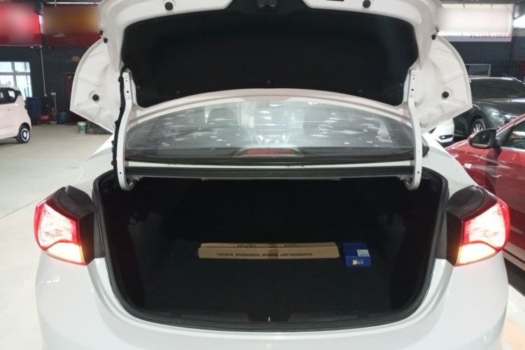 Used Hyundai Elantra (5th Generation / Langdong) 2016 1.6L Automatic Prestige Model
