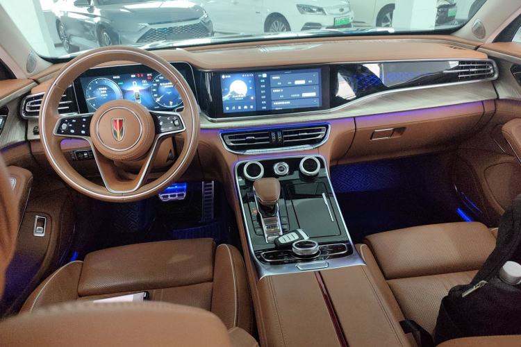 Used Hongqi H9 2020 Revised Version 2.0T Smart Connect Flagship Edition Center Console
