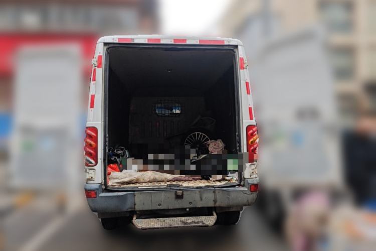 Used Iveco Power Daily 2013 2.8T-V36 Box Truck Trunk