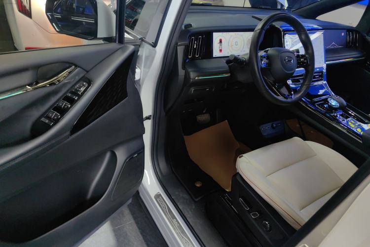 Used GAC Trumpchi M8 2023 Zongshi Series 400T Flagship Edition Interior 3