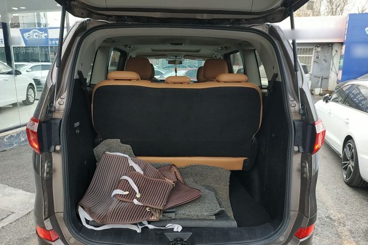 Used Huasong 7 2017 2.0T Automatic Standard Edition
