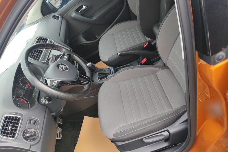 Used Volkswagen Polo 2016 1.6L Cross Polo Automatic Left Front Seat