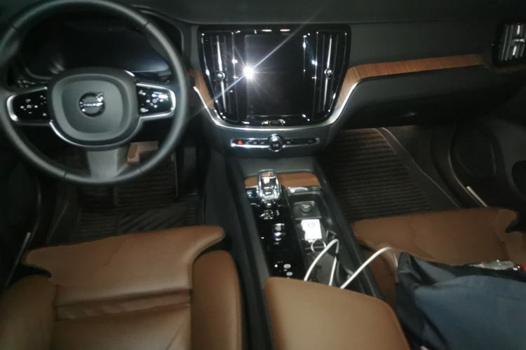 Used Volvo S60 2024 B4 Zhiyuan Luxury Edition