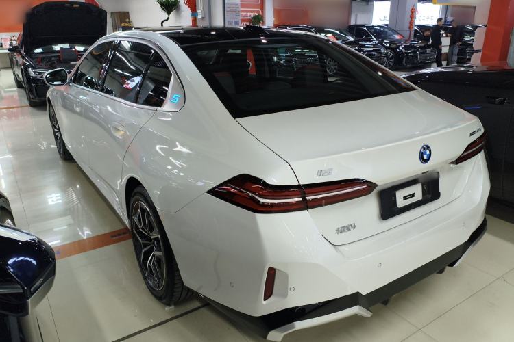Used BMW i5 2025 eDrive 40L M Sport Package
