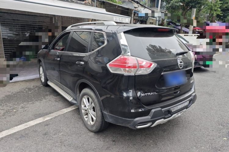 Used Nissan X-Trail 2014 2.5L CVT Leading Edition 4WD
