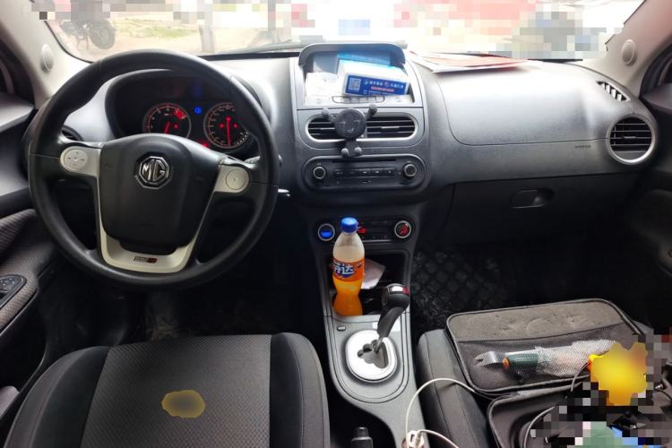 Used MG 3 2014 1.5L AMT Elite Edition Center Console