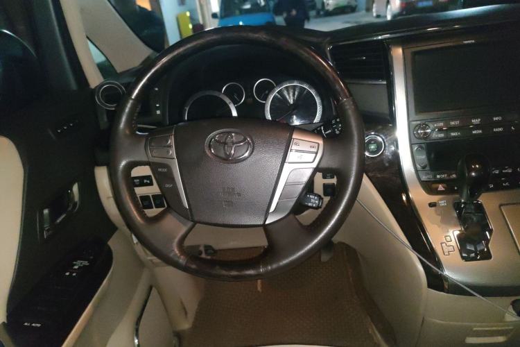 Used Toyota Alphard 2012 3.5L Luxury Edition
