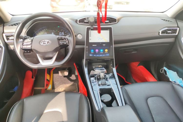 Used Hyundai ix25 2020 1.5L CVT DLX Prestige Version Center Console