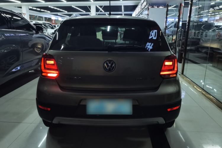 Used Volkswagen Polo 2014 1.6L Cross Polo Automatic Rear