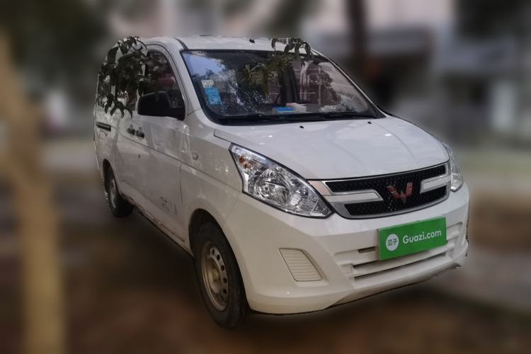 Used Wuling Rongguang V 2016 1.2L Practical Version Front Right 45 Deg