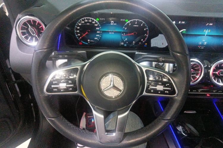 Used Mercedes-Benz GLB 2021 GLB 200 Fashion Model Steering Wheel