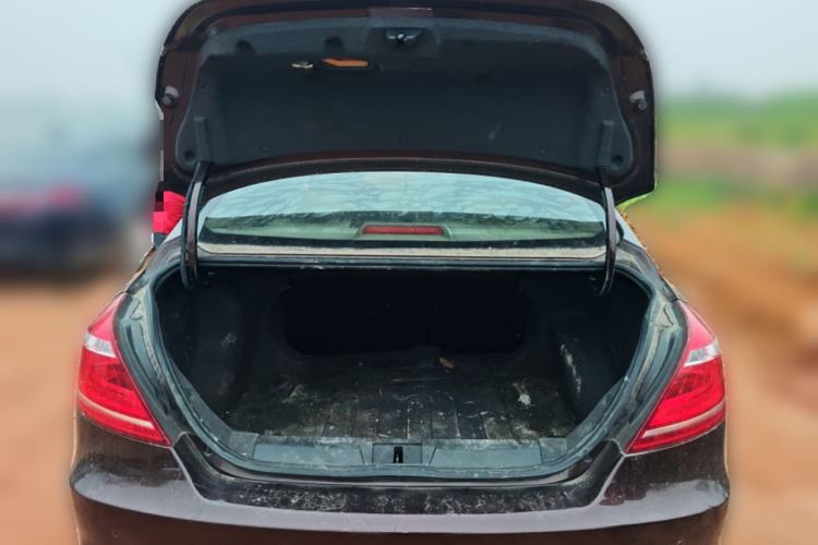 Used Geely Auto Emgrand 2016 Sedan 1.5L CVT Luxury Model